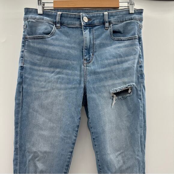American Eagle Hi-Rise Light Wash Distressed Raw‎ Hem Skinny Jegging Jeans Sz 14 - Picture 2 of 13